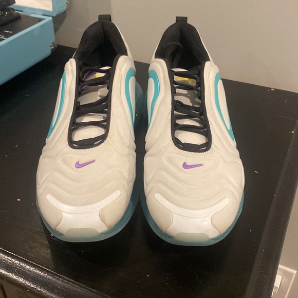 Men’s Nike Air Max 720 Shoes